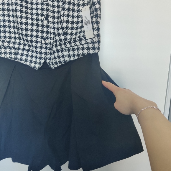 *Anthropologie Maeve Black & White Houndstooth Twofer Romper – NWT – 12 - Picture 7 of 11